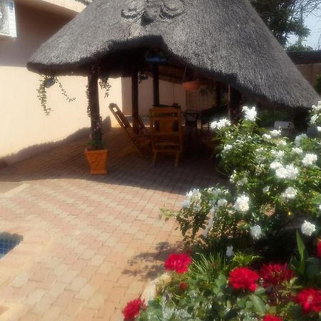 Tintech Bed & Breakfast Francistown Extérieur photo