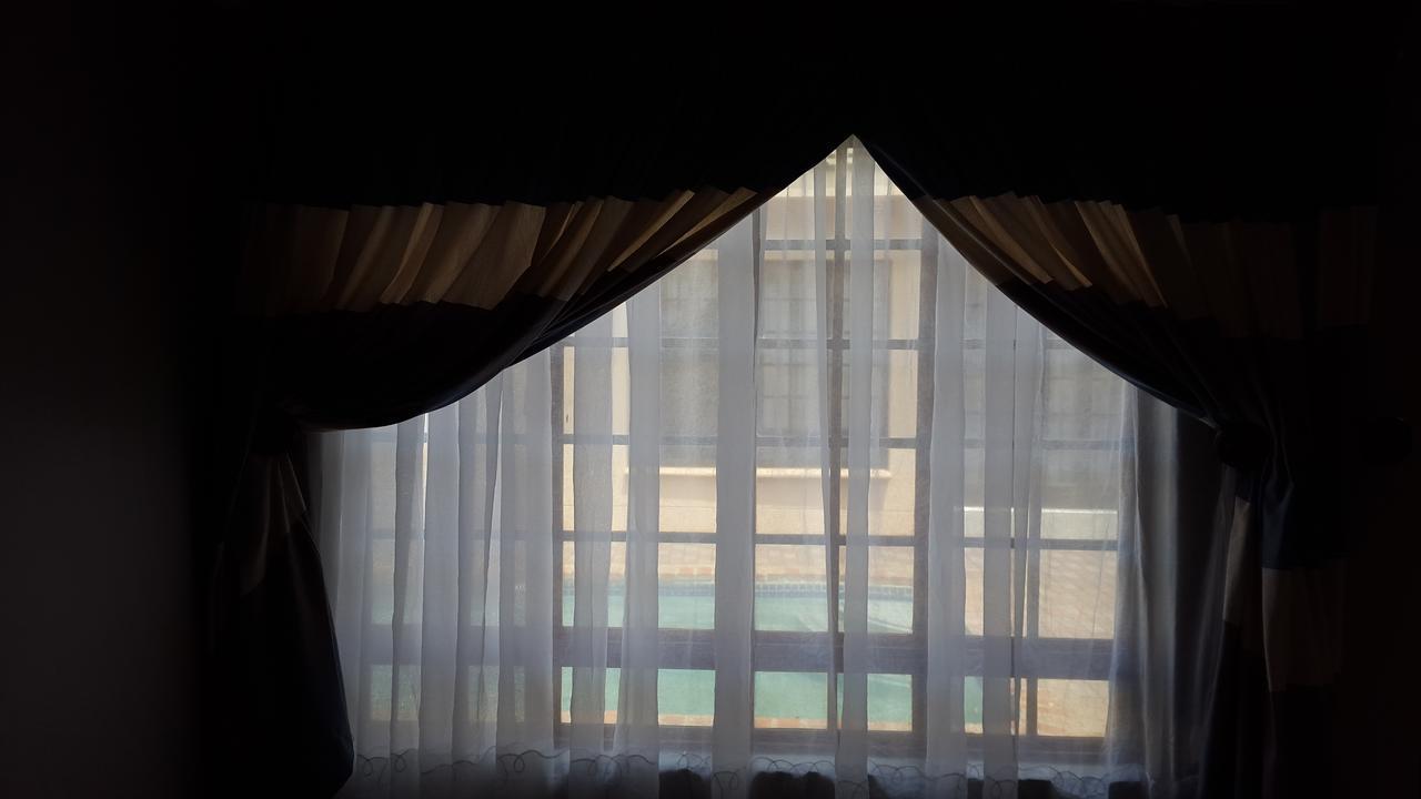 Tintech Bed & Breakfast Francistown Extérieur photo