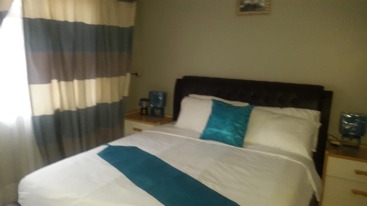 Tintech Bed & Breakfast Francistown Extérieur photo
