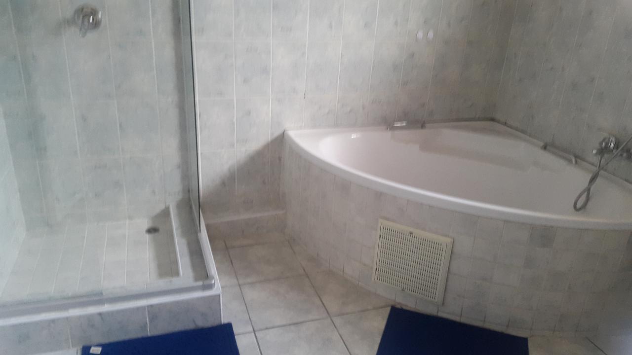 Tintech Bed & Breakfast Francistown Extérieur photo