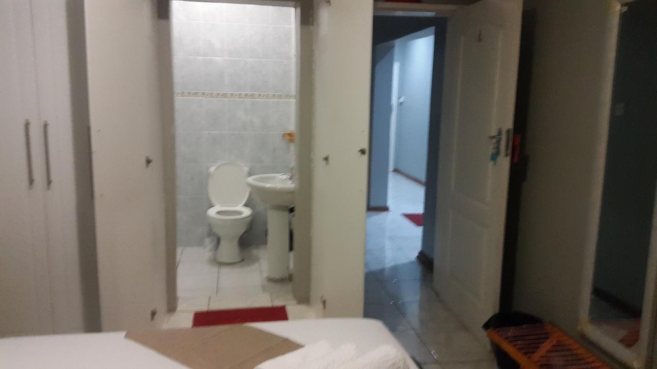 Tintech Bed & Breakfast Francistown Extérieur photo