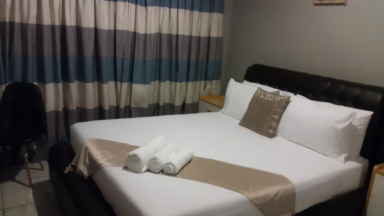 Tintech Bed & Breakfast Francistown Extérieur photo