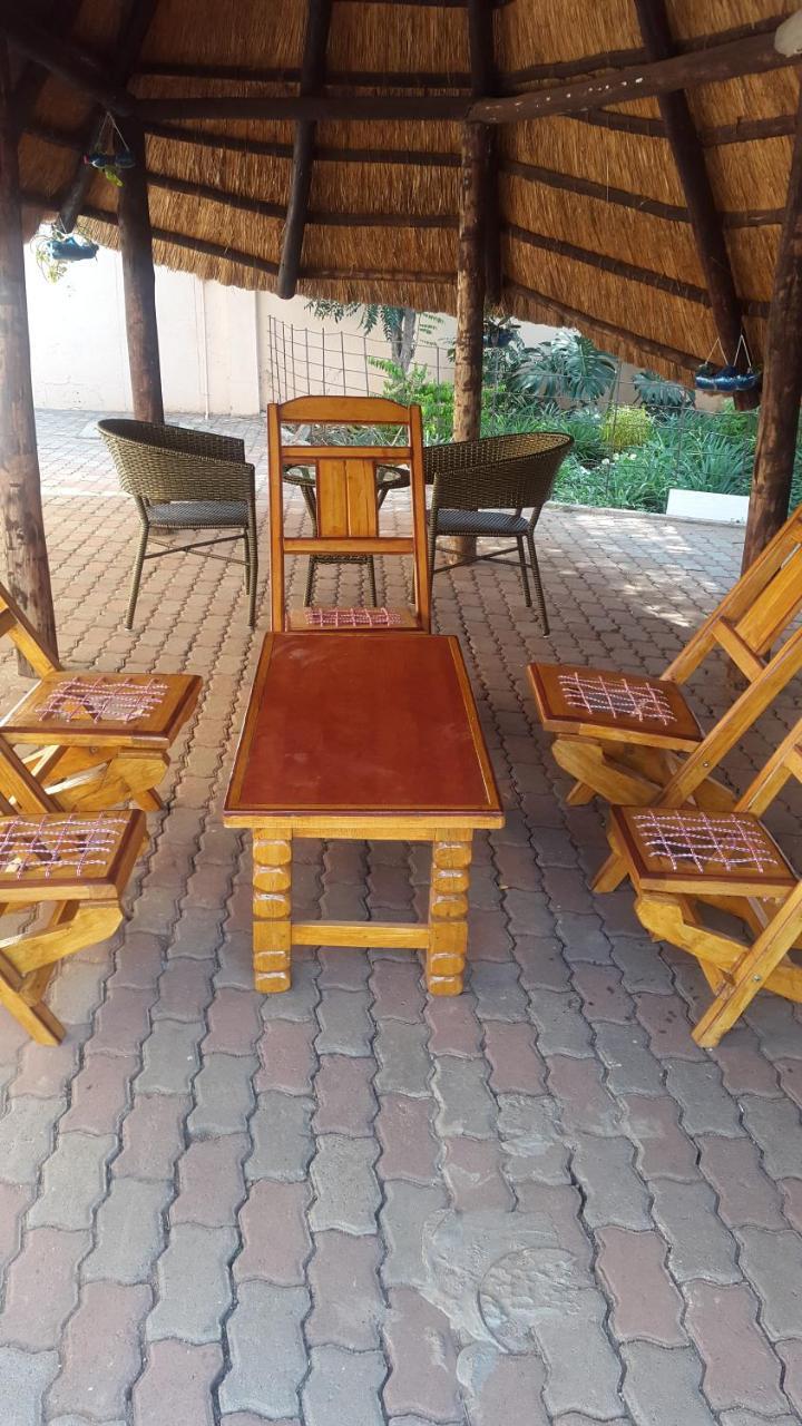 Tintech Bed & Breakfast Francistown Extérieur photo